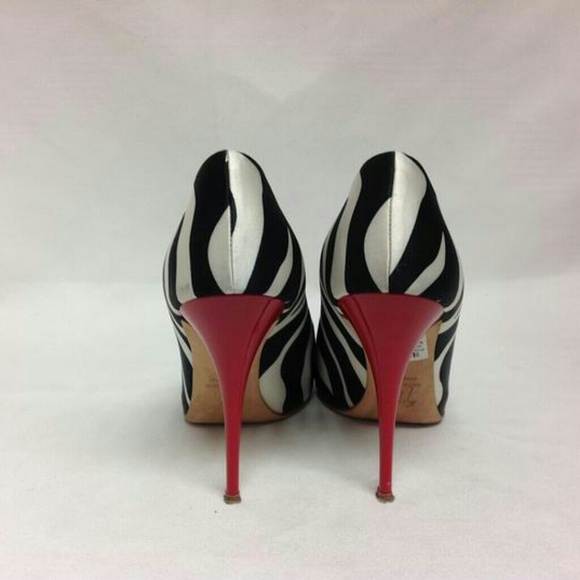 Giuseppe Zanotti Peep Toe with Red Heel Pumps - Picture 3 of 4
